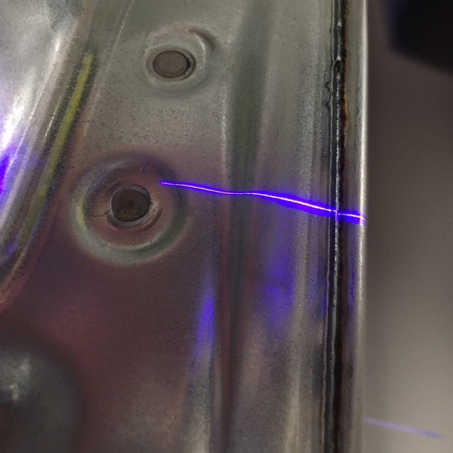 Profile scanner with blue laser for scanning weld seams